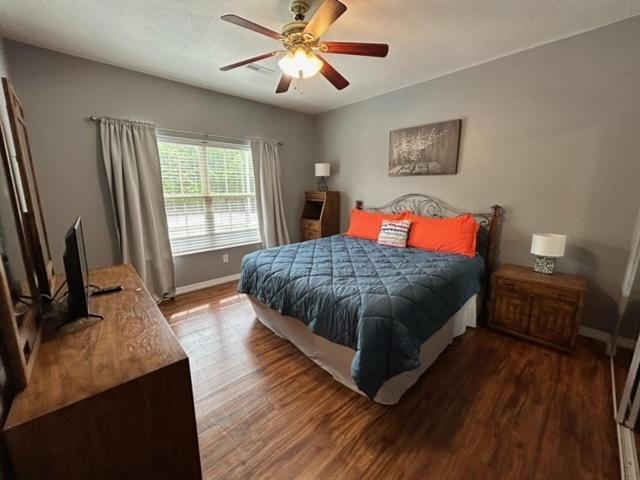 Lakefront And Lake View Indian Point Condo With Boat Slip Бренсън Екстериор снимка