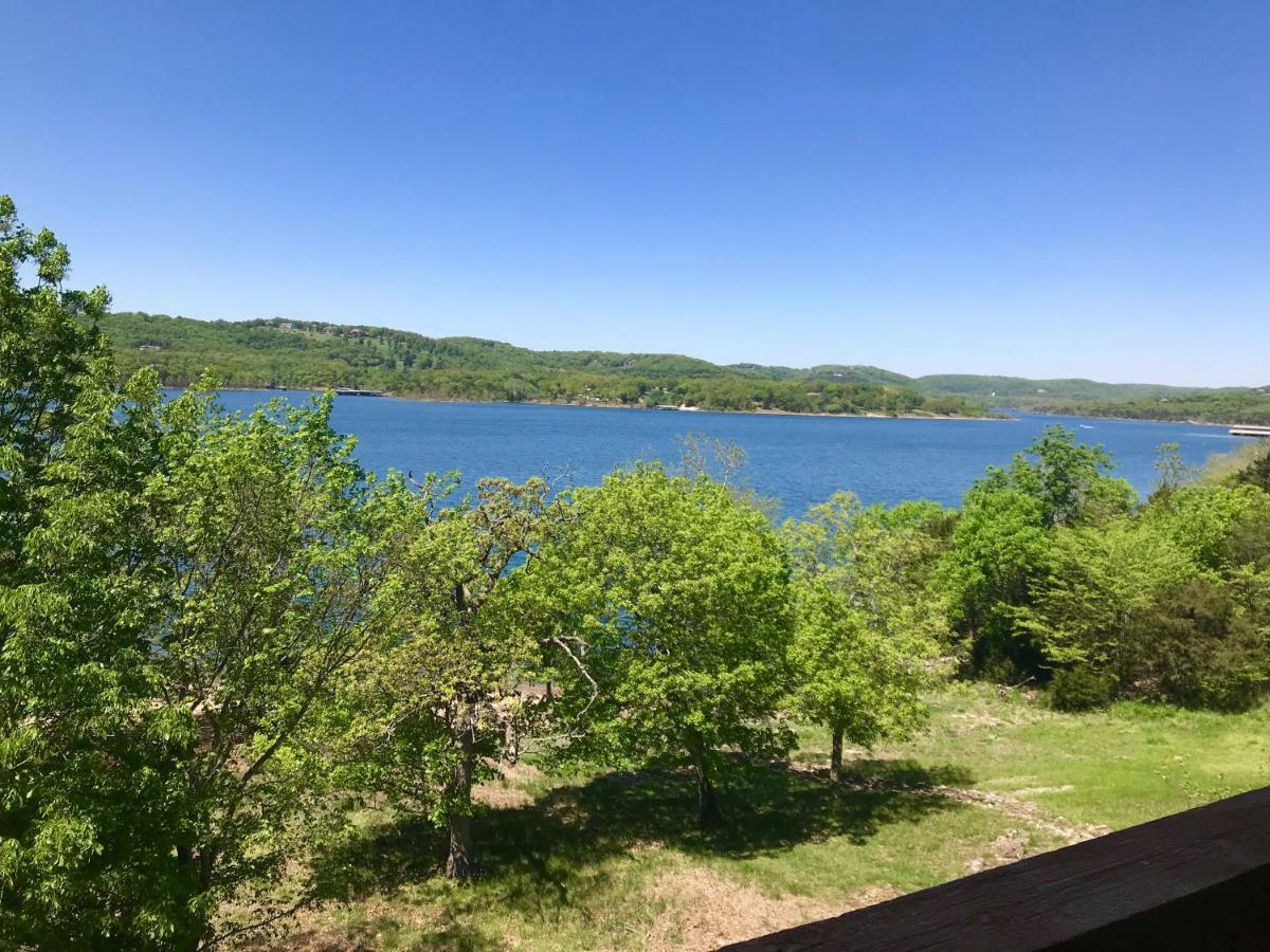 Lakefront And Lake View Indian Point Condo With Boat Slip Бренсън Екстериор снимка